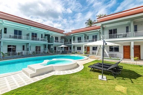 아자하르 리조트 팡라오, 코코텔 운영