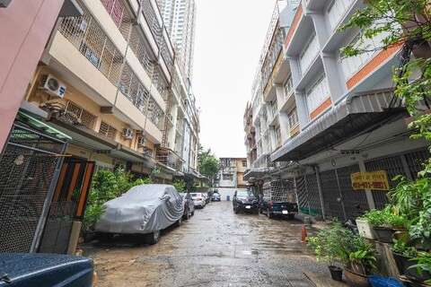 935 The Palm Apartment