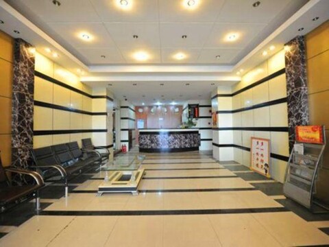 Baiyuan Hotel Shanghai Handan Road