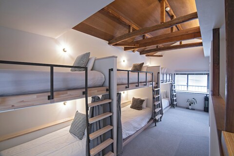 Time Nishikujyo-5mins to station-Mix6ppl