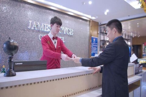 James Joyce Coffetel (Beijing Yizhuang East Rongjing Street Metro Station)