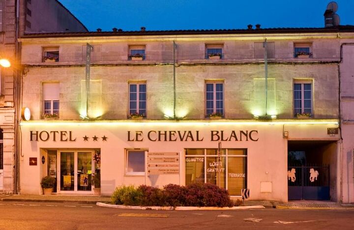 Le Cheval Blanc-i