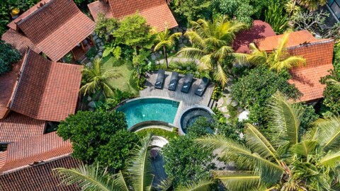 버리마 우든 로지 바이 제뉴인호스트