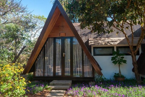 반뚱 호멧스테이 앤 카페