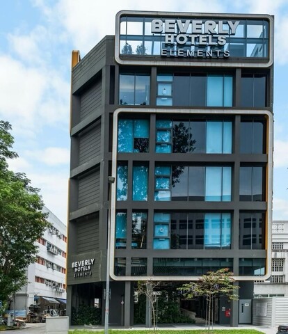 버버리 호텔 엘리먼츠