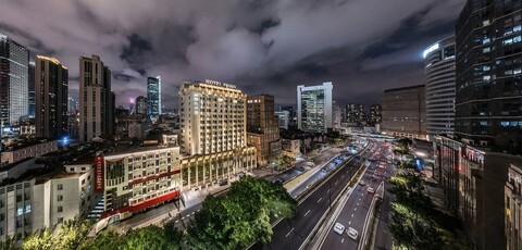 엘레강트 인터내셔널 호텔 상하이, 번드 쓰촨 로드 노스 메트로 스테이션 브랜치