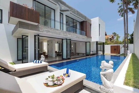 빌라 다마르 창구 바이 나기사 발리