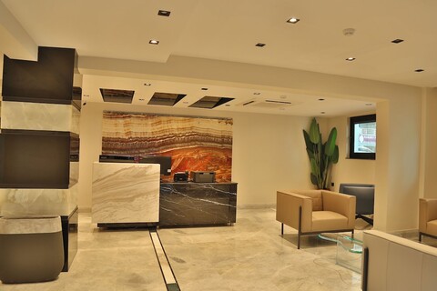 인 더 미들 호텔