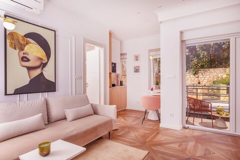 라구시나 럭셔리 아파트먼트