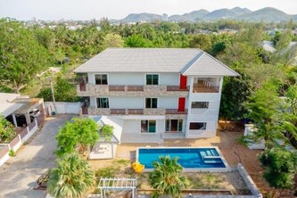 Toh Pool Villa Huahin