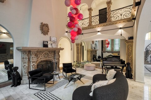 유토픽 카포스 엘리세오스 바이 율리브