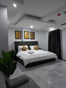 Fields Hotel Carousel