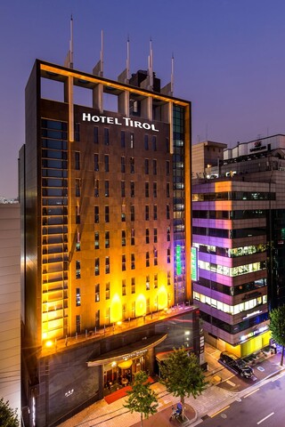 호텔 티롤