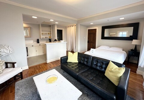 더 버필라트 비치프론트 호텔