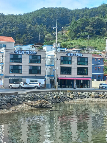 통영 sea위더스펜션&카페