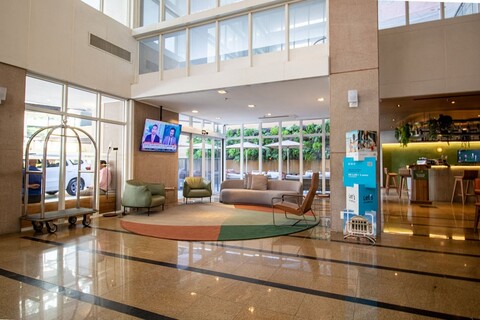 엘레강스 스위트 인터내셔널