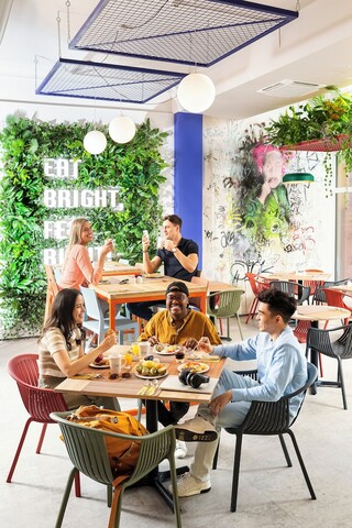 쓰리 코너스 호텔 애나