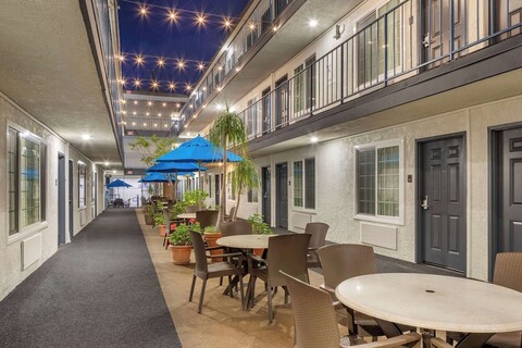 컴포트 인 산타모니카 - 웨스트 로스앤젤레스