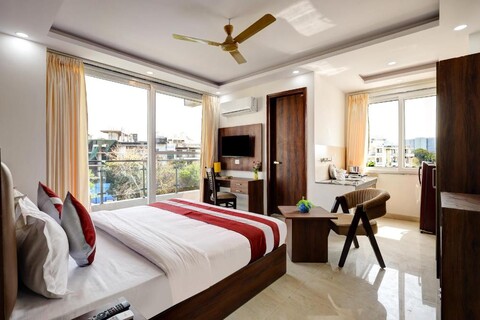 Hotel The Venice - Near Indraprastha Apollo Hospital