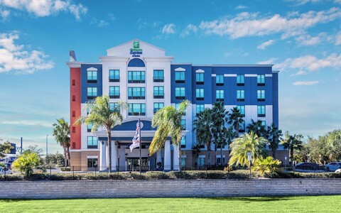 홀리데이 인 익스프레스 & 스위트, 인터내셔널 드라이브 바이 IHG