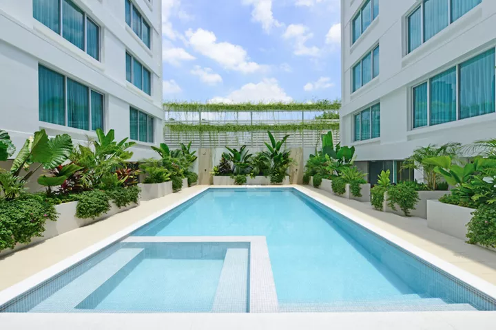 Centre Point Sukhumvit 10