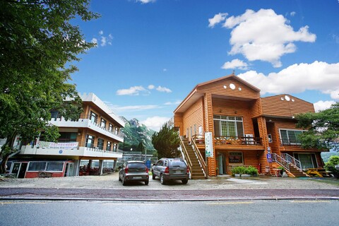 공주 산너머남촌에는펜션