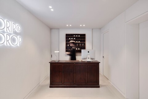 호텔 드립앤드롭, 명동