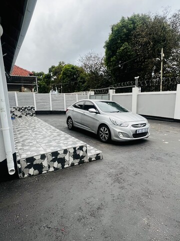 갓 머시 플레이스