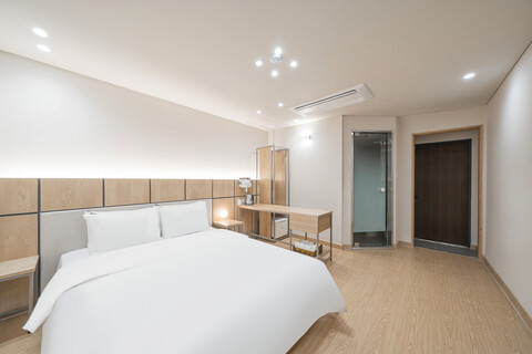 전주 산정동 호텔 레이나