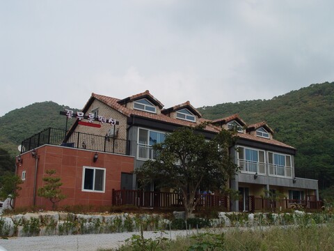 고창 꽃무릇펜션