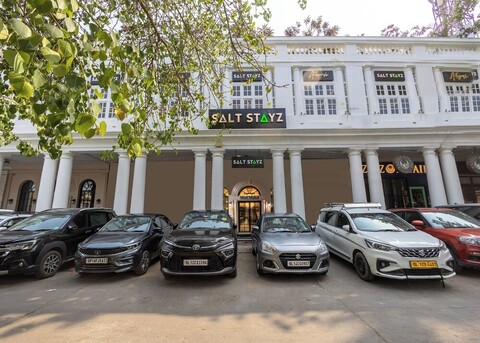 솔트스테이즈 오토그래프 코노트 플레이스