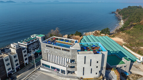 부안 풀홀릭리조트펜션