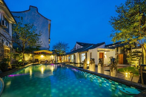 Floral Hotel Zerunju Light Luxury Guesthouse