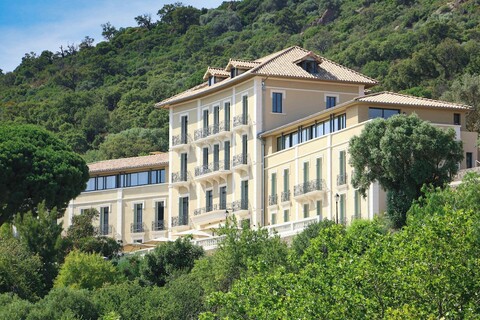 에덴 로즈 그랜드 호텔, BW 프리미어 컬렉션