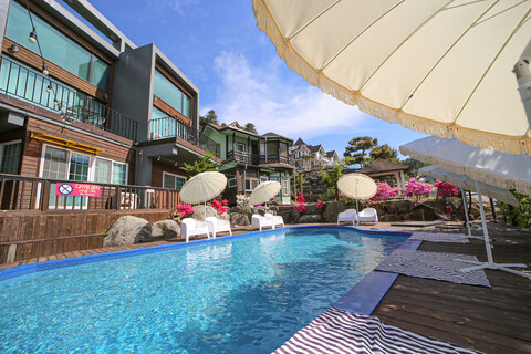 가평 솔모닝펜션&글램핑