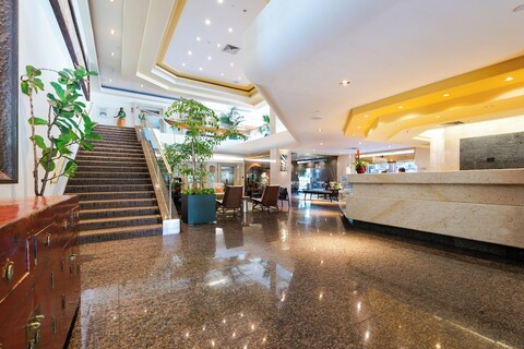 루아나 와이키키 바이 트로피컬 이스케이프스 리얼티