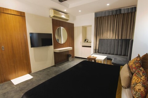 호텔 스리 나낙 컨티넨털