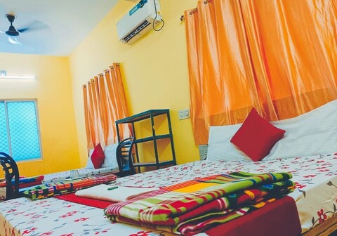 담스테이 호텔 사바시, 푸리 사원 근처