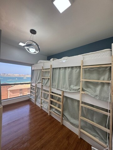 사다프 5 JBR 베드스페이스 도미토리