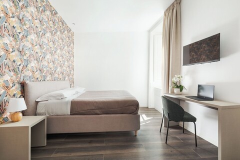 유어홈 - 라 카사 디 레나토