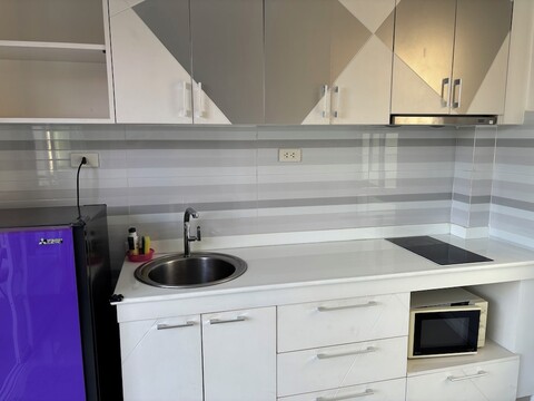 아바니 좀티엔 인