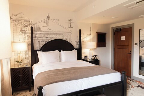 세인트 에드워드 파크의 더 로지