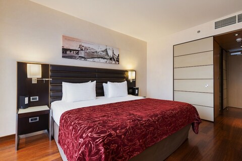 엑세 부다페스트 센터