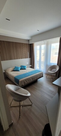 TH LUXURY CENTRAL