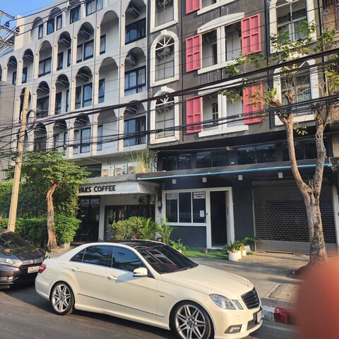 레몬 트리 카오산 호스텔