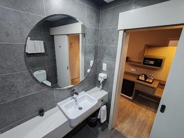 Flash Q hotel superior room