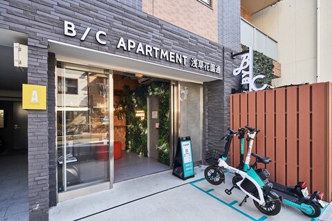 B/C 아파트먼트 아사쿠사 하나조노 도리 호텔, 렌탈카 및 사우나 포함