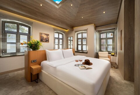 싸이카이 호텔 페라