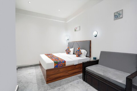 팹호텔 더 시바이 팰리스