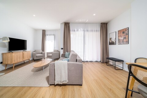 라임홈 바르셀로나 플라사 피리네우스